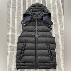 Burberry Unisex dark gray, navy blue hooded puffer vest.